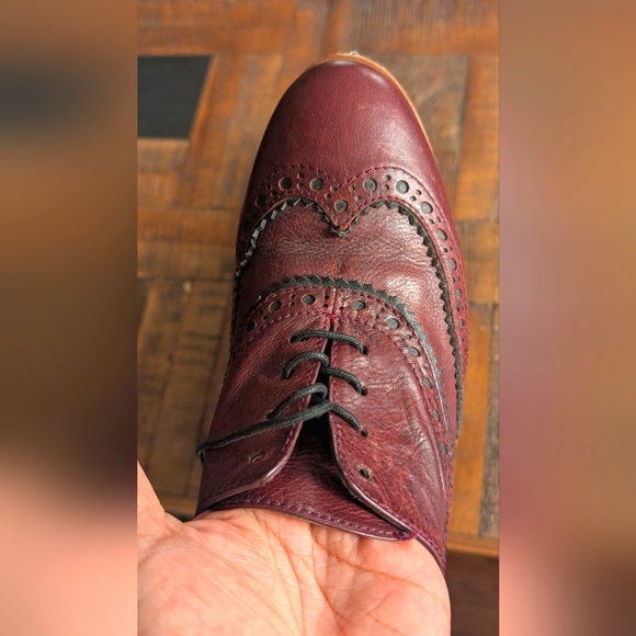 Patricia‎ classic Burgundy Brogue Women's Shoes - Picture 6 of 7